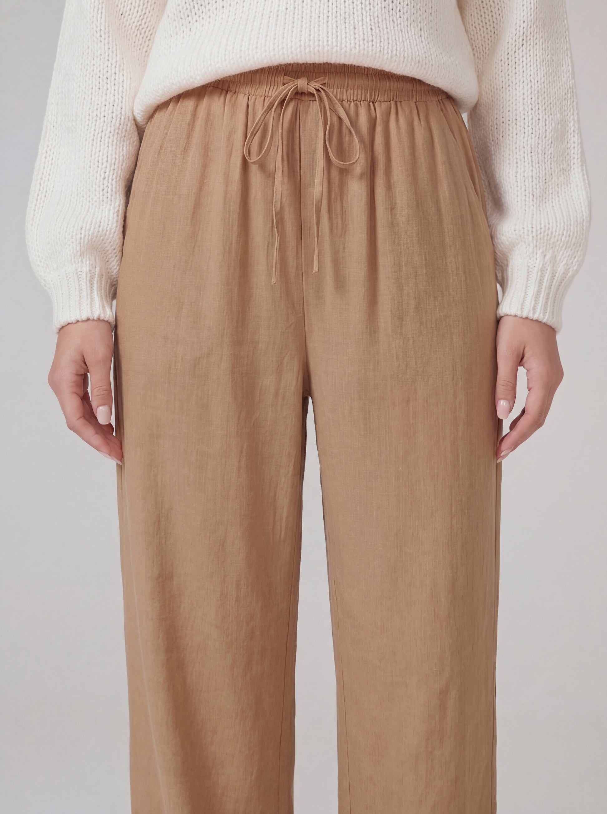 Beige drawstring fit